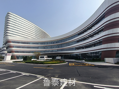 山東省青島大學(xué)附屬婦女兒童醫(yī)院—魯泰無機(jī)預(yù)涂板應(yīng)用