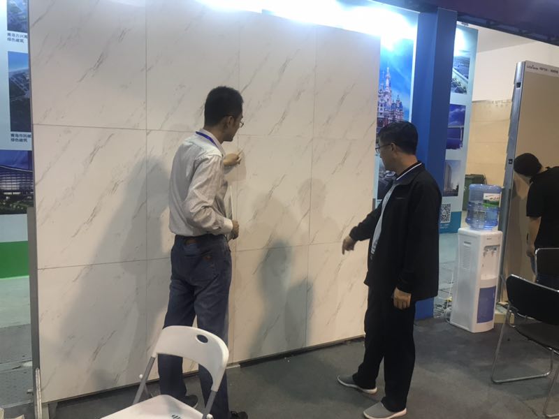魯泰無機(jī)預(yù)涂板亮相第四屆山東省綠色建筑與建筑節(jié)能新技術(shù)產(chǎn)品博覽會(huì)
